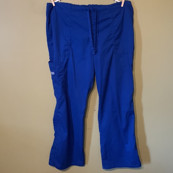 Cherokee Scrub Set - Picture 5 of 9